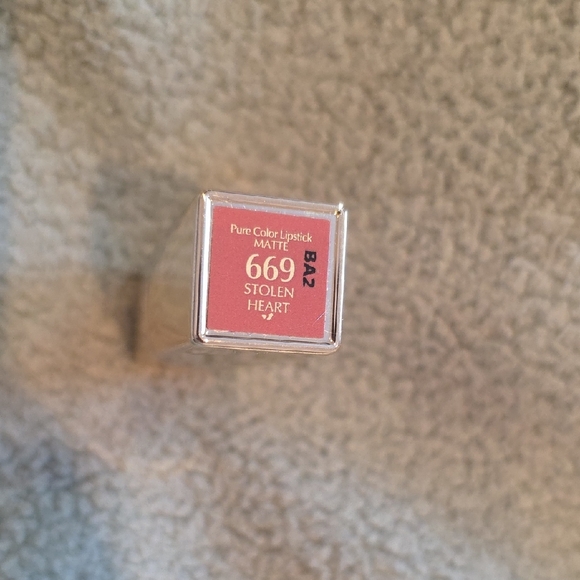 Estée Lauder Pure ColorMatte Lipstick in 669 Stolen Heart - New - Picture 3 of 4